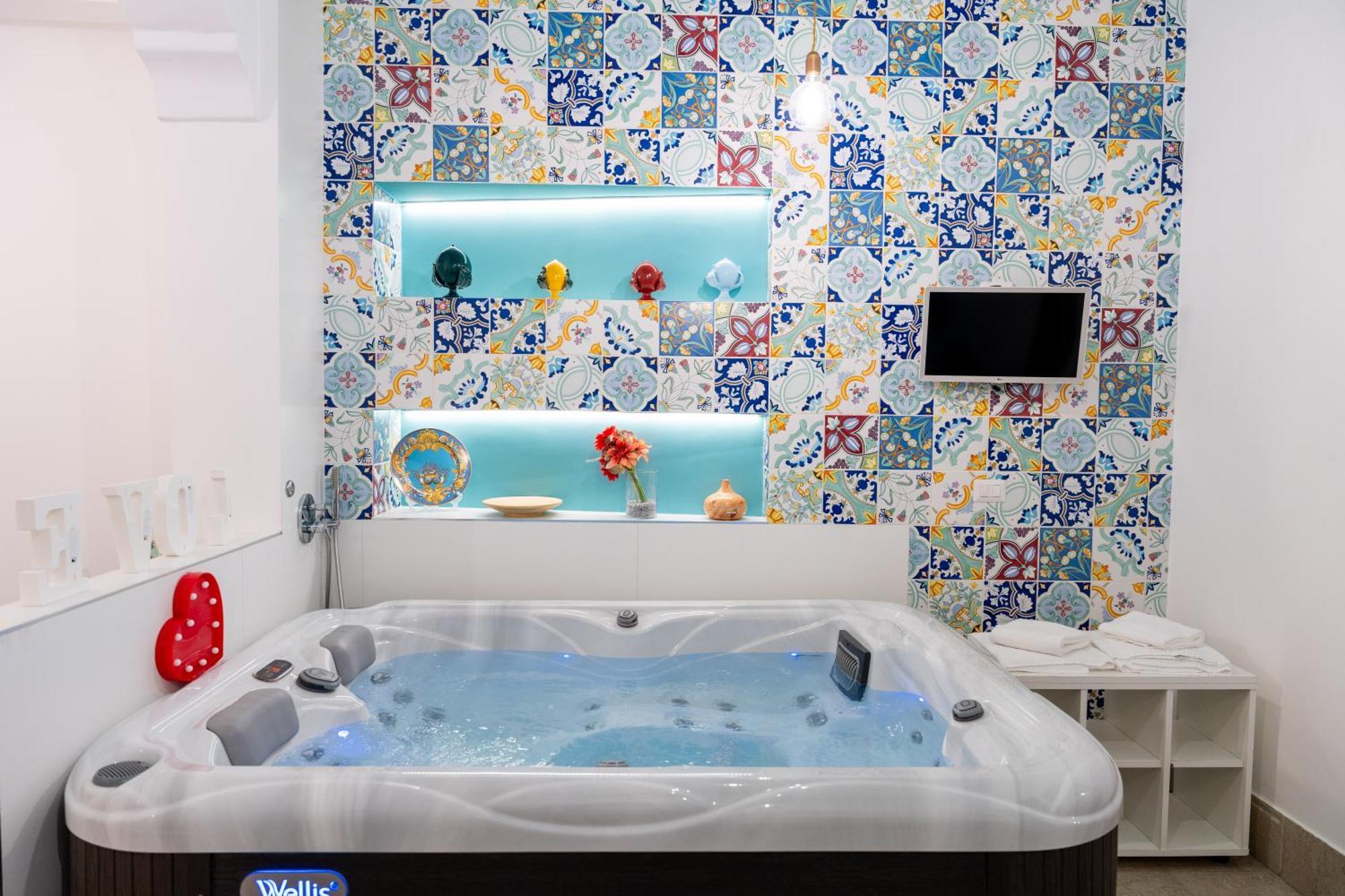 바리 Palazzo Nicolaus Del Borgo Antico B&B 외부 사진