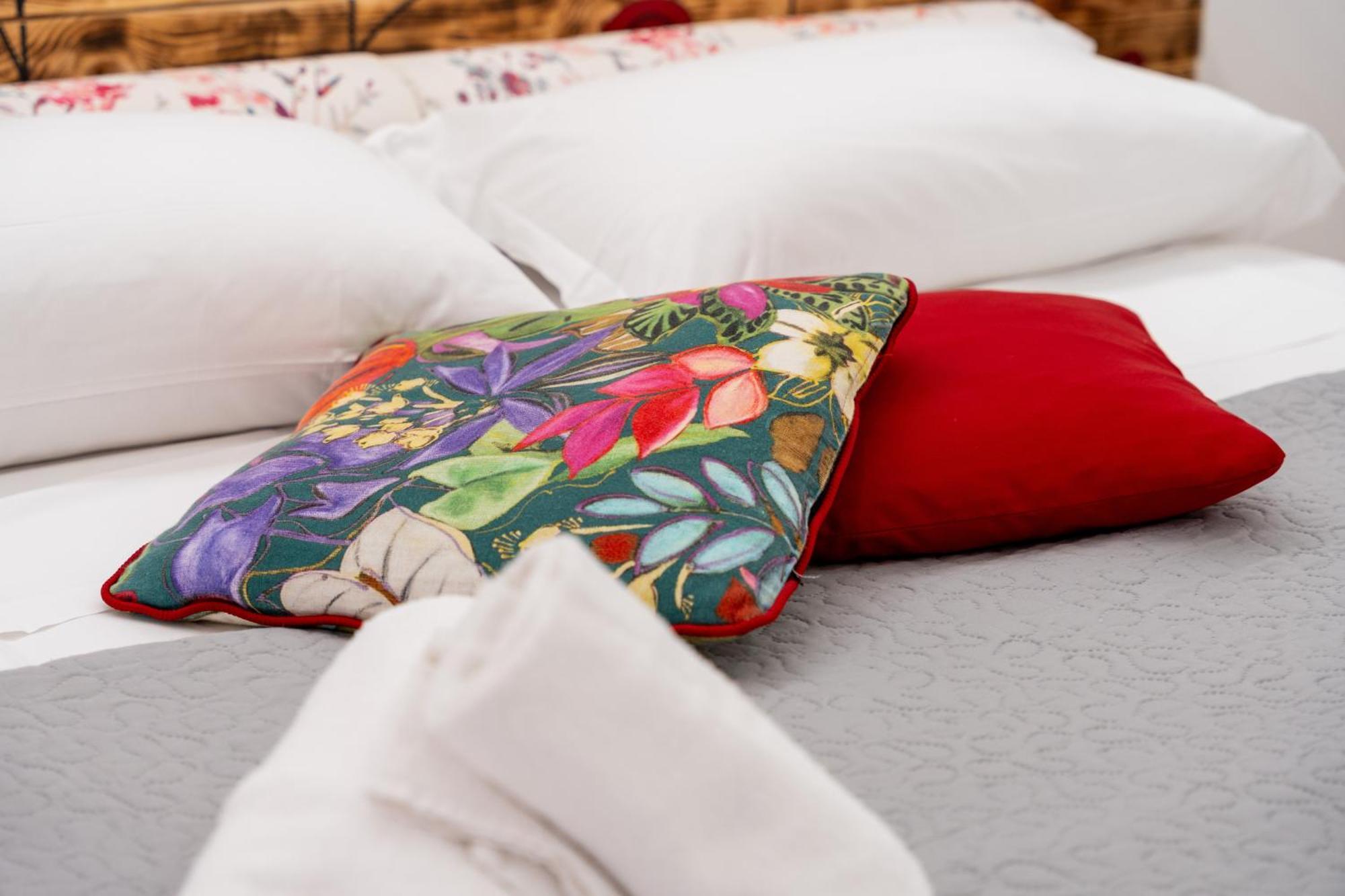 바리 Palazzo Nicolaus Del Borgo Antico B&B 외부 사진