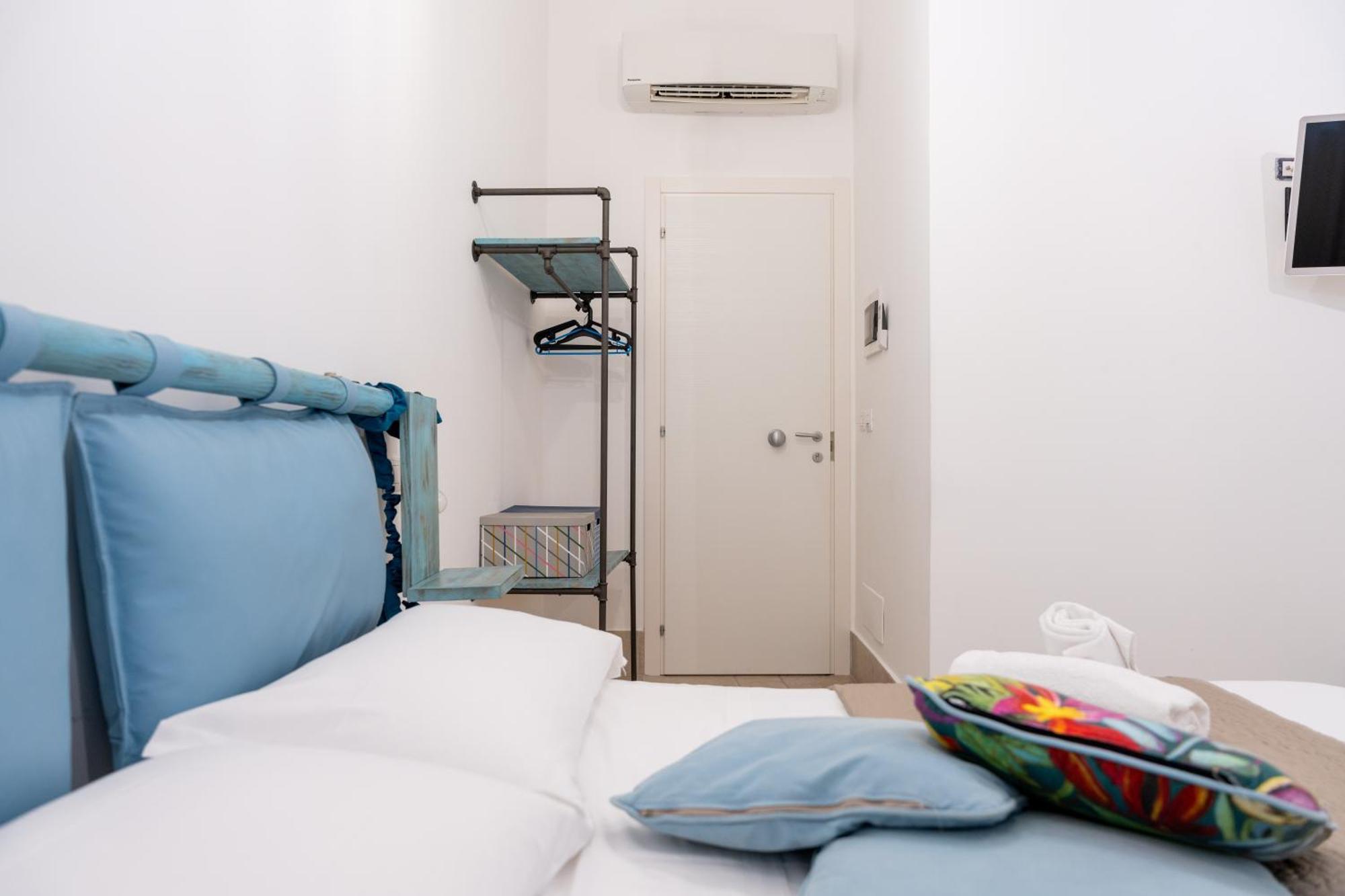 바리 Palazzo Nicolaus Del Borgo Antico B&B 외부 사진