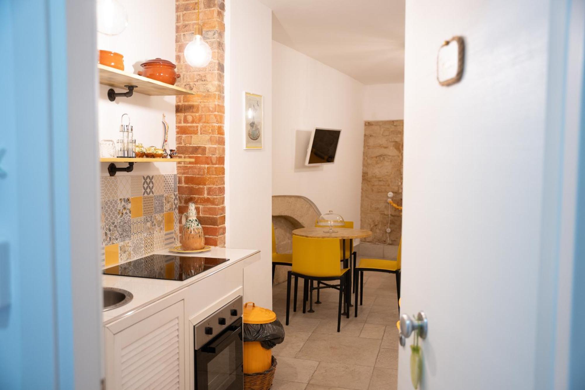 바리 Palazzo Nicolaus Del Borgo Antico B&B 외부 사진
