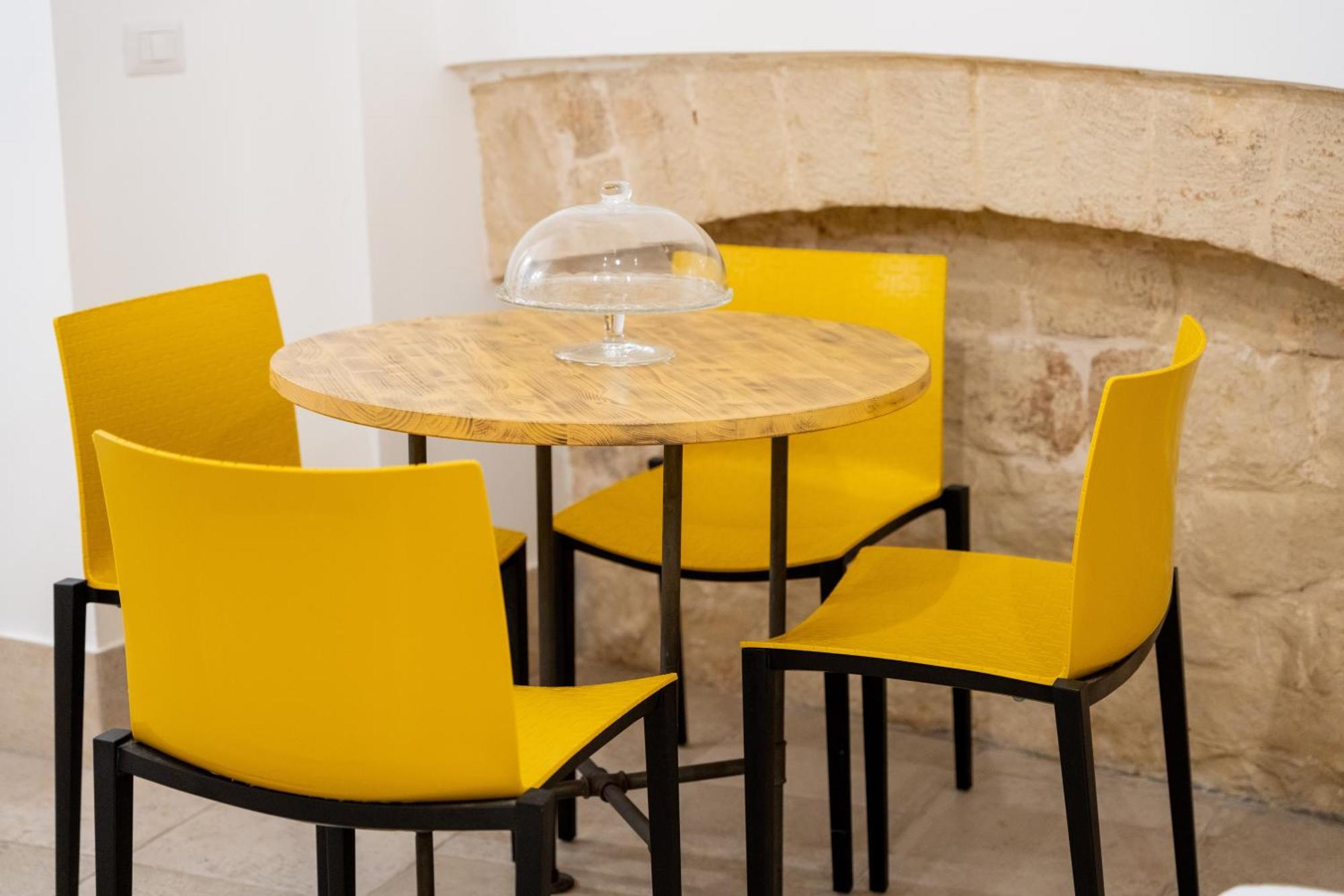 바리 Palazzo Nicolaus Del Borgo Antico B&B 외부 사진