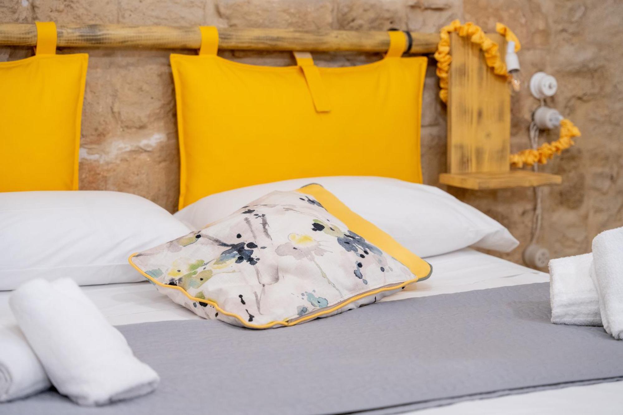 바리 Palazzo Nicolaus Del Borgo Antico B&B 외부 사진